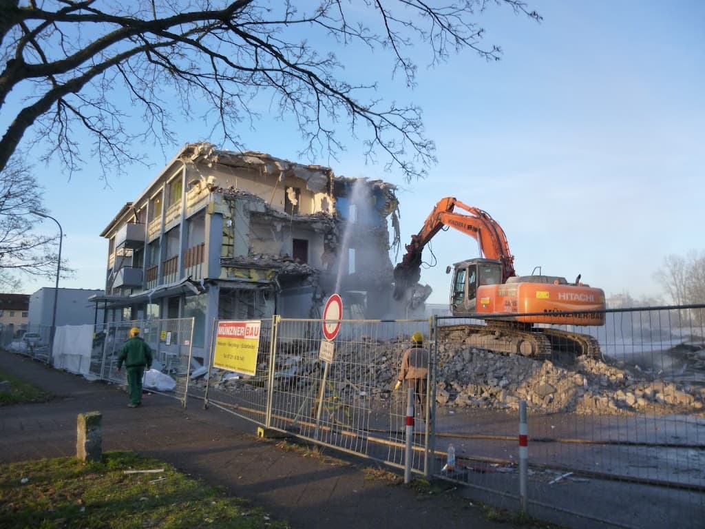 Münzner-Bau GmbH Abbruch-Recycling-Erdarbeiten