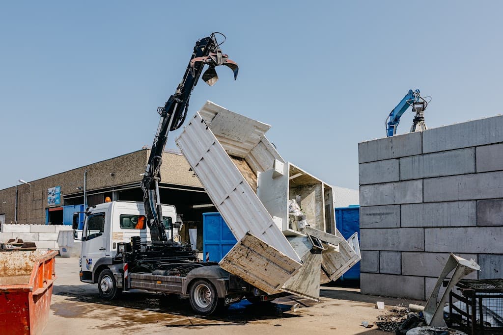 ROHSTOFF RECYCLING KÜHN GmbH - Schrotthandel & Containerdienst