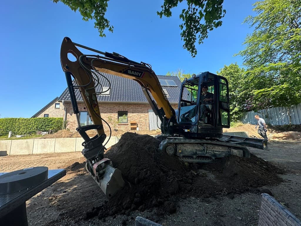 Ostuferservice Tiefbau | Gartenbau und Landschaftsgärtner | Hausmeisterservice | Containerdienst