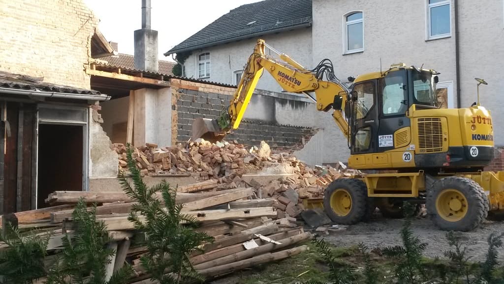 Jütte GmbH - Bagger- & Fuhrbetrieb - Containerdienst