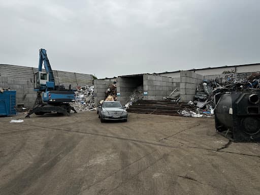 ROHSTOFF RECYCLING KÜHN GmbH - Schrotthandel & Containerdienst — Kundenfoto